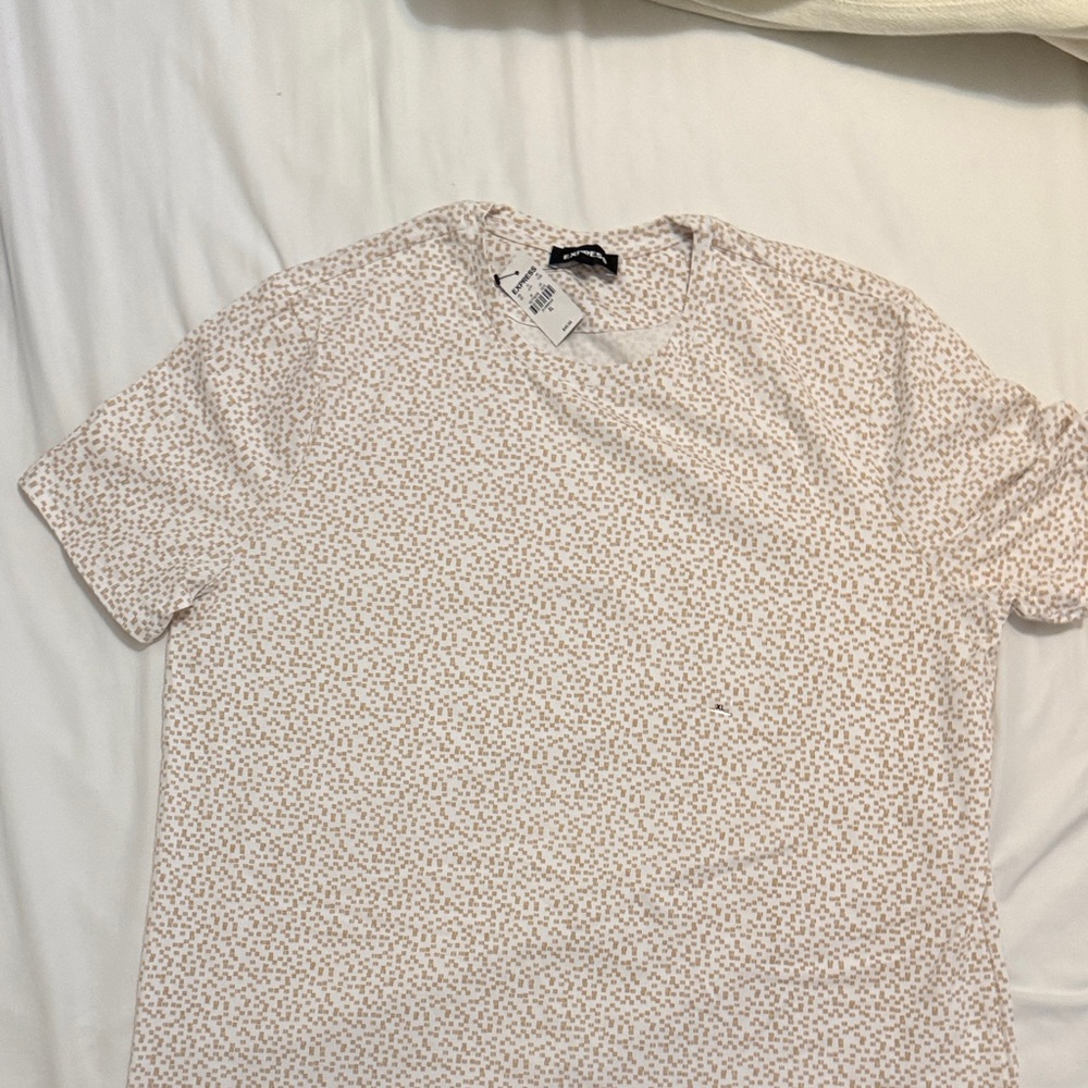 Express White and Tan Patterned Tee